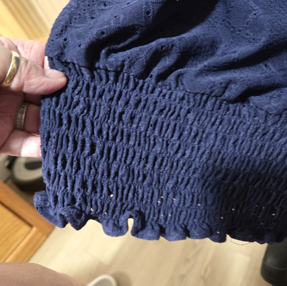 Michael Kors Womens Navy Blue Short Sleeve Shirt Smocked Waist Blouse Top Size M - Picture 4 of 8